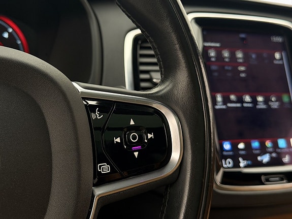Volvo XC90 23 of 30