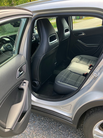 Mercedes-Benz GLA200 d 4 of 6