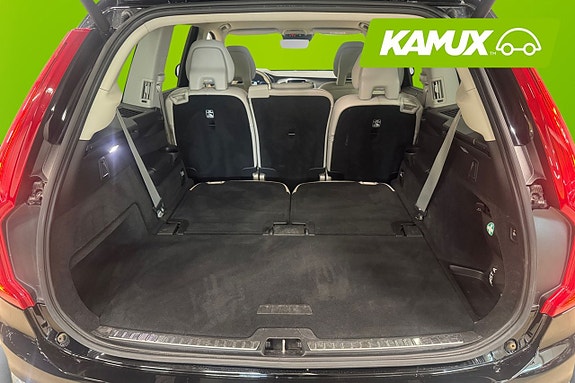 Volvo XC90 17 of 26