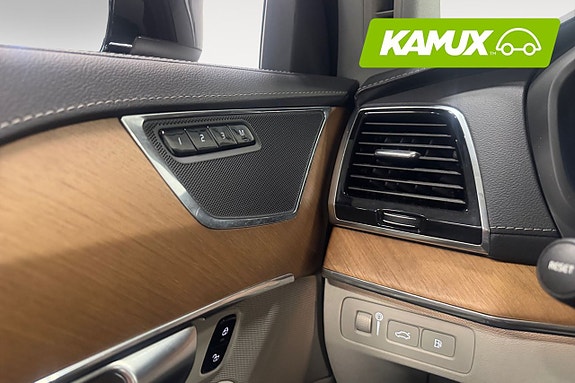 Volvo XC90 24 of 26