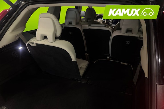 Volvo XC90 16 of 26