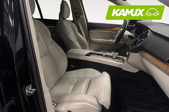 Volvo XC90 15 of 26