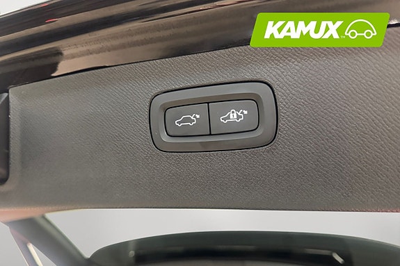 Volvo XC90 18 of 26