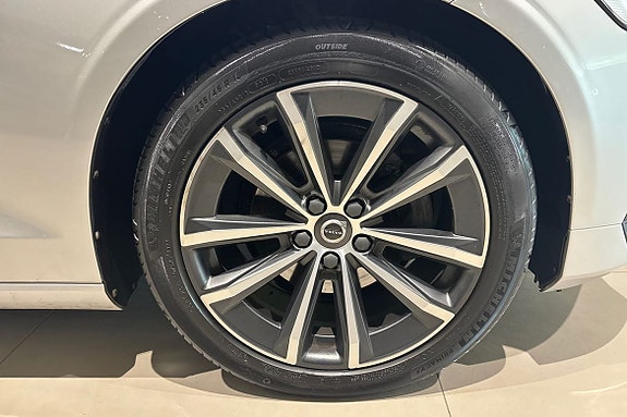 Volvo V60 17 of 23