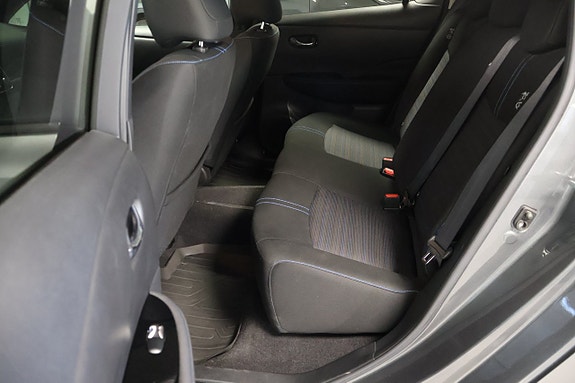 Nissan Leaf 5 of 10