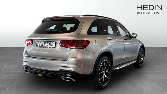 Mercedes-Benz GLC300 e 2 of 9