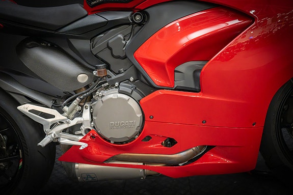 Ducati Panigale V2 *Arrow* 7 of 16