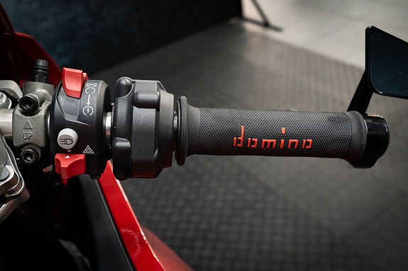 Ducati Panigale V2 *Arrow* 15 of 16