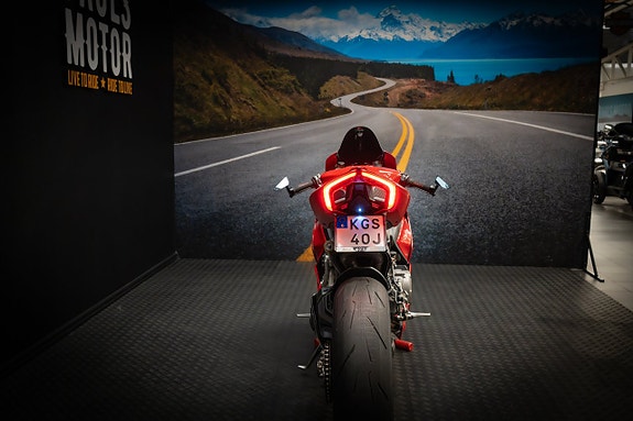 Ducati Panigale V2 *Arrow* 11 of 16