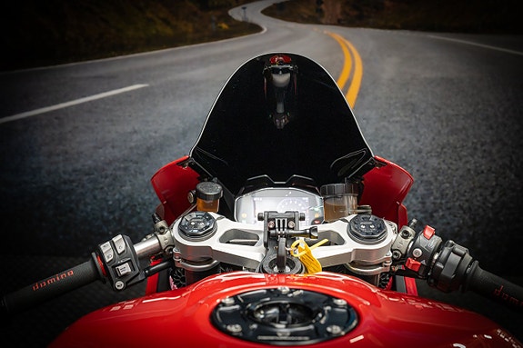 Ducati Panigale V2 *Arrow* 12 of 16