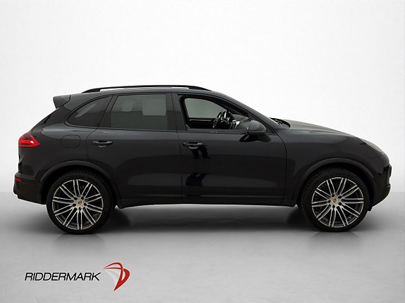 Porsche Cayenne 9 of 30
