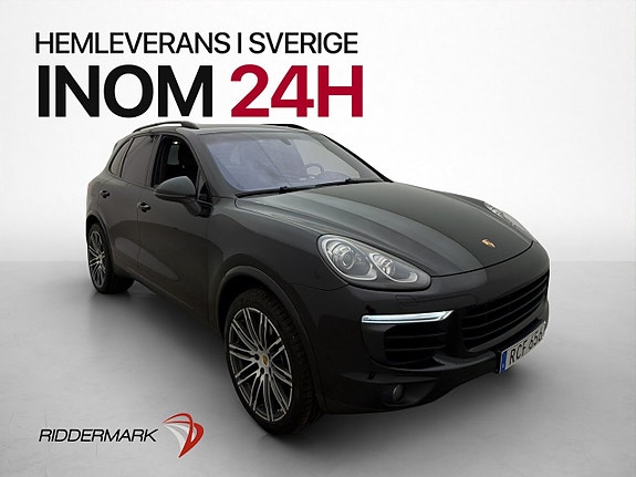 Porsche Cayenne 3 of 30
