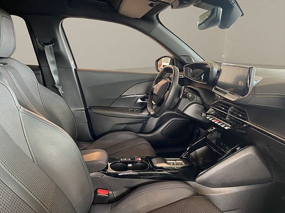 Peugeot 2008 13 of 15
