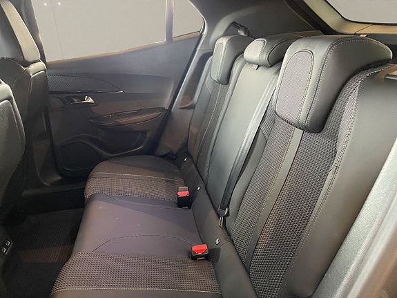 Peugeot 2008 11 of 15