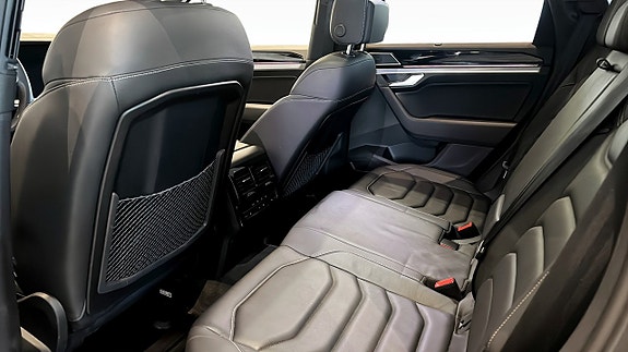 Volkswagen Touareg 13 of 15