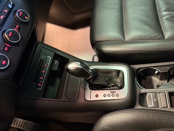 Volkswagen Tiguan 12 of 21