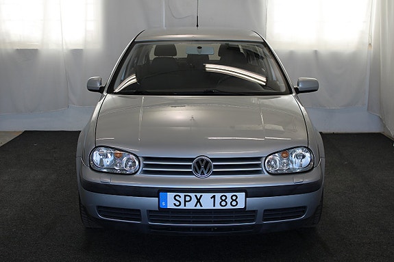 Volkswagen Golf IV 2 of 11