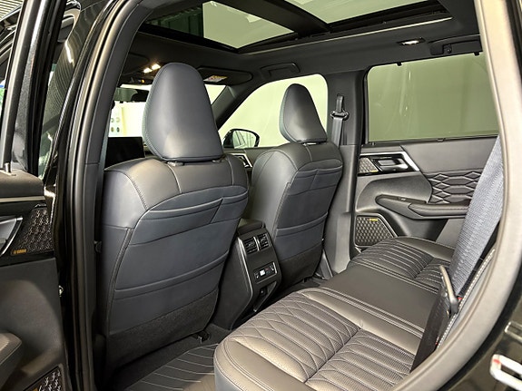 Mitsubishi Outlander 10 of 24
