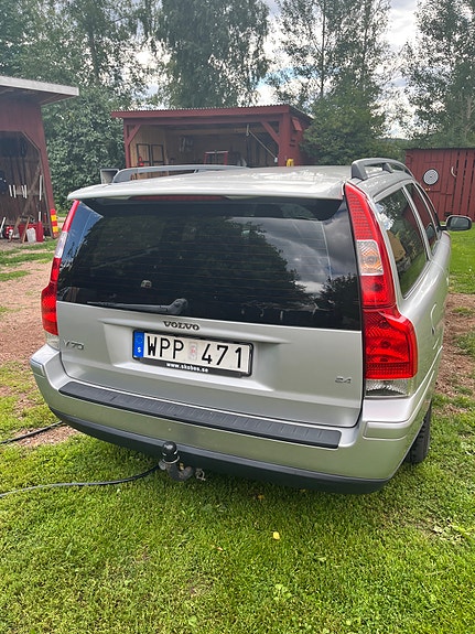 Volvo V70 4 of 7