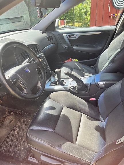 Volvo V70 6 of 7