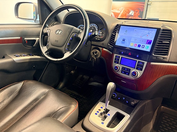 Hyundai Santa Fe 19 of 30