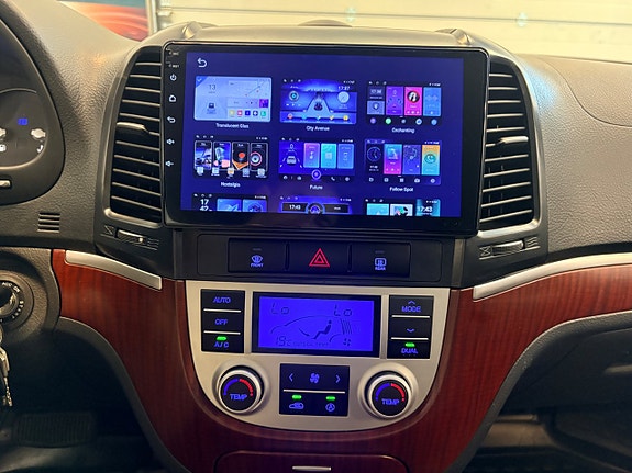 Hyundai Santa Fe 26 of 30