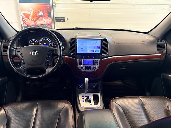 Hyundai Santa Fe 30 of 30