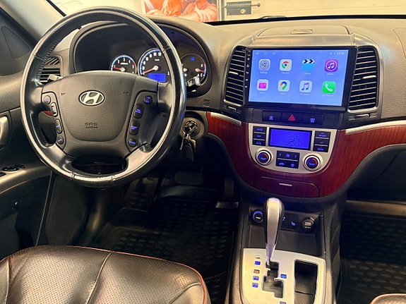 Hyundai Santa Fe 22 of 30
