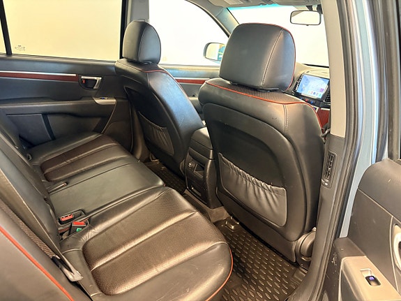 Hyundai Santa Fe 28 of 30