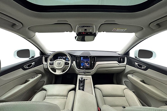 Volvo XC60 17 of 30