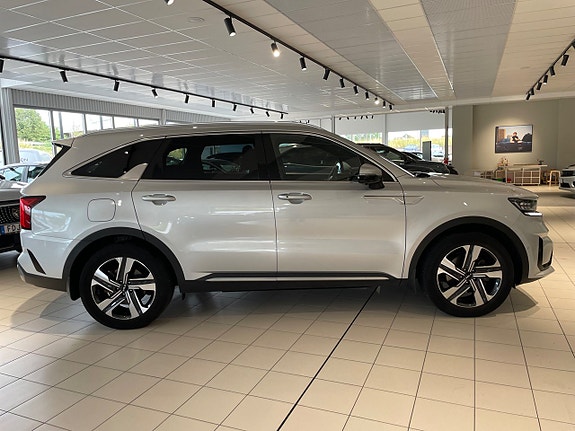 Kia Sorento 4 of 22