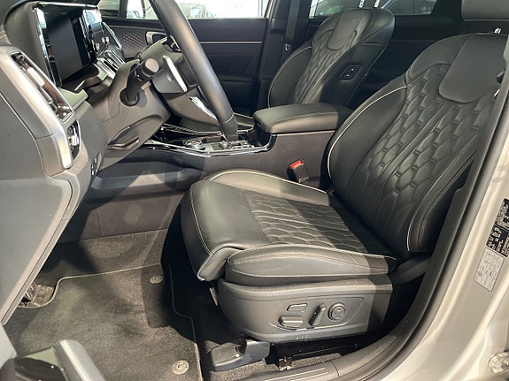 Kia Sorento 11 of 22