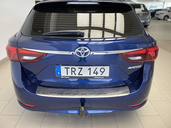 Toyota Avensis 6 of 18