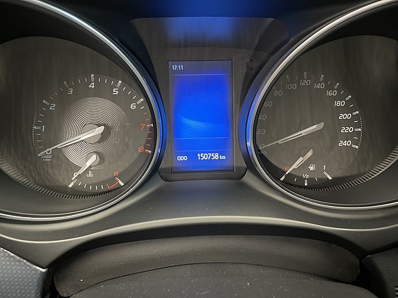 Toyota Avensis 12 of 18