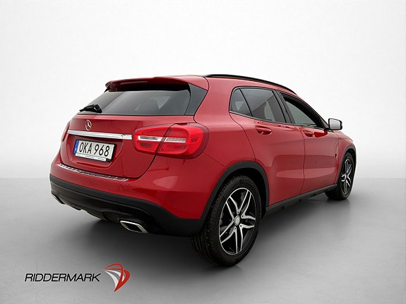 Mercedes-Benz GLA200 8 of 30