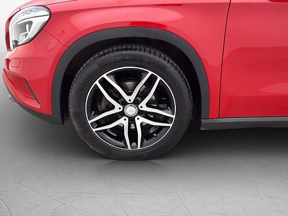 Mercedes-Benz GLA200 29 of 30