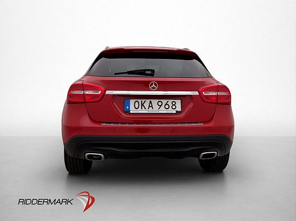 Mercedes-Benz GLA200 6 of 30