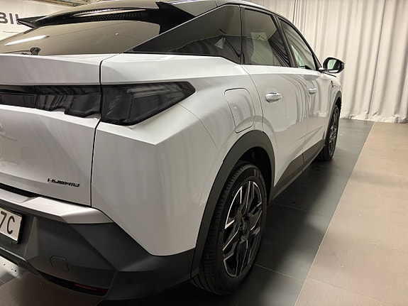 Peugeot 3008 4 of 18