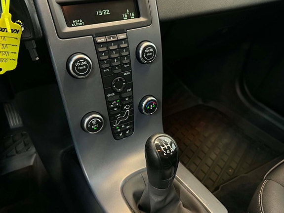 Volvo V50 4 of 12