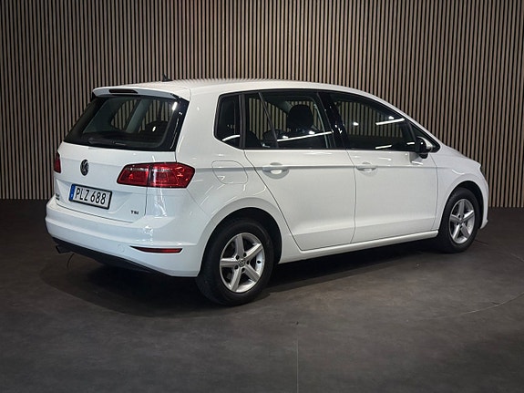Volkswagen Golf Sportsvan 4 of 27