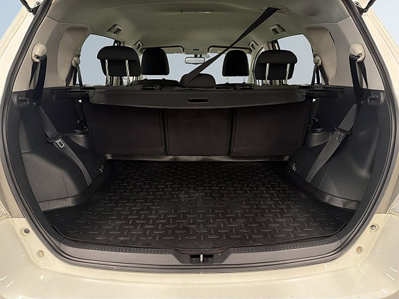 Toyota Verso 12 of 19