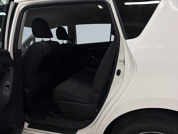 Toyota Verso 13 of 19