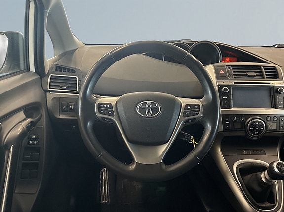 Toyota Verso 9 of 19