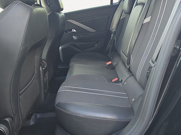 Opel Astra 14 of 17