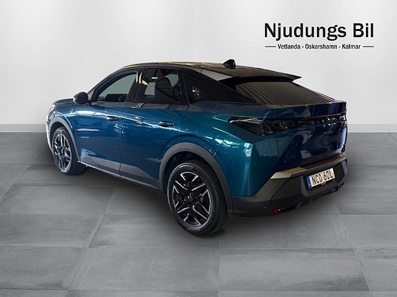 Peugeot 3008 2 of 11