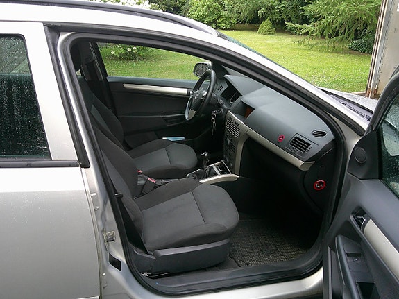 Opel Astra 3 of 3