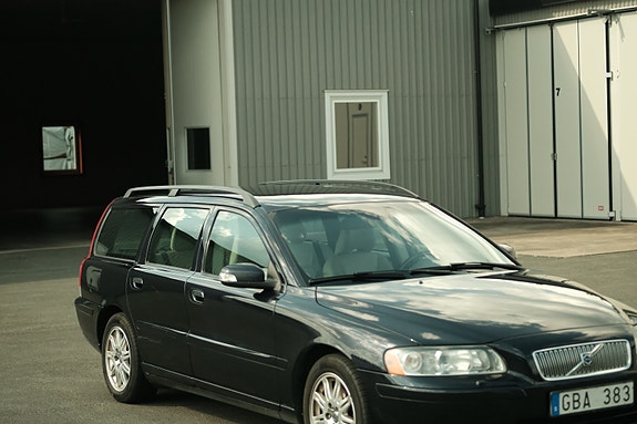Volvo V70 4 of 8
