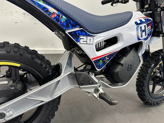 Husqvarna EE-2 Perfekt nybörjar cross på el. 36mån Räntefritt 2 of 8
