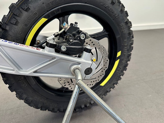 Husqvarna EE-2 Perfekt nybörjar cross på el. 36mån Räntefritt 4 of 8