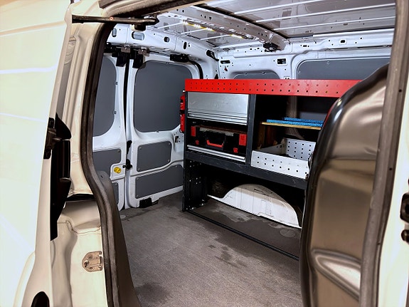 Ford Transit Connect 6 of 16